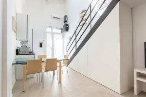 Televízia a/alebo spoločenská miestnosť v ubytovaní EcoLoft Apartment - Best Choice - by Host4U