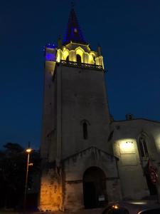 Fotografia z galérie ubytovania Charmant appartement au cœur de Tarascon v destinácii Tarascon