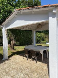 Zdjęcie z galerii obiektu Agradable chalet rústico w mieście Cambre
