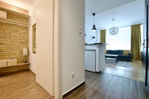 Kuchyňa alebo kuchynka v ubytovaní Standard Apartment by Hi5 - Center of city center