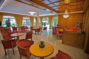 Posezení v ubytování Hotel am Schloßberg