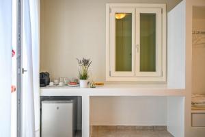 Gallery image of Levanta guesthouse in Skhoinoussa +18 photos