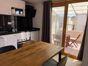 Kuchyňa alebo kuchynka v ubytovaní Casa Ferrers piso 5. Precioso ático con terraza