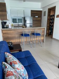 Departamentos frente al mar en Resort Playa Azul-Tonsupa的厨房或小厨房