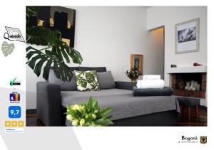 Zona d'estar a Depa Quevedo - Stylishly Revamped Flat - Unique Location in Bogotá's Iconic Colonial square -