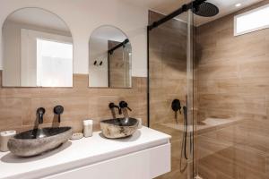 Kúpeľňa v ubytovaní Idyllic and spacious apartment with parking - Center by REMS + 37 fotografií