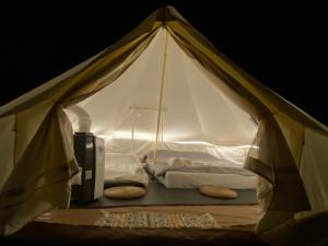 Postel nebo postele na pokoji v ubytování Hoang Indian Tent Camping