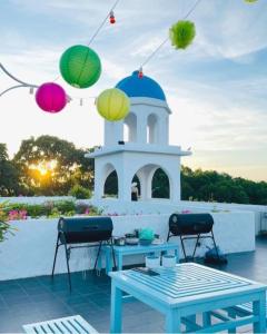 Fotografie z fotogalerie ubytování SANTORINI HẠ LONG VILLA - VENUE TRAVEL v destinaci Ha Long