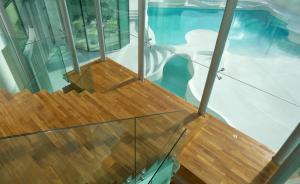Piscina di i-Suite Hotel o nelle vicinanze