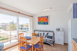 Kuchyňa alebo kuchynka v ubytovaní Primera Linea de Playa