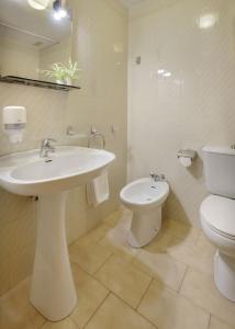 Koupelna v ubytování Hotel Lo Foraton