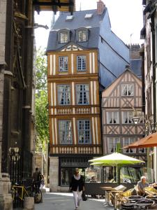 Gallery image of Hotel centre Rouen in Rouen