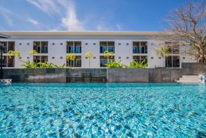 Bazén v ubytování The Rubber Hotel Phuket nebo v jeho okolí