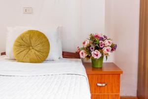Ένα ή περισσότερα κρεβάτια σε δωμάτιο στο Hanoi View Legend Hotel