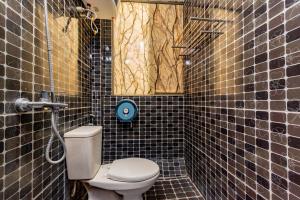 Ένα μπάνιο στο Hanoi View Legend Hotel