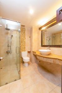 Phòng tắm tại Gold Coast Hotel Da Nang Hotel