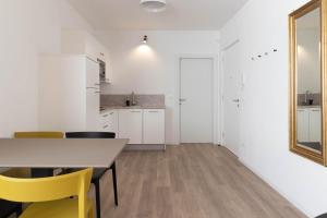 Kuchyňa alebo kuchynka v ubytovaní Apartments Iris