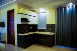 Gallery image of Luxury Studio Service Apartment Lime Tree -Near Artemis Hospital, Gurgaon Sector - 51 in Gurgaon