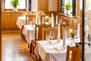 Restauracja lub miejsce do jedzenia w obiekcie Genussgasthof & Hotel beim Krutzler
