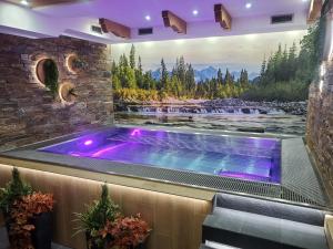 Bazén v ubytovaní Wellness Resort Kamzík alebo v jeho blízkosti
