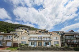 Gallery image of Herolds Bay Accommodation - Hiers Ons Weer Upstairs in Herolds Bay