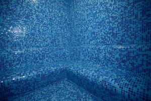 Bazén v ubytování Waves Hotel nebo v jeho okolí