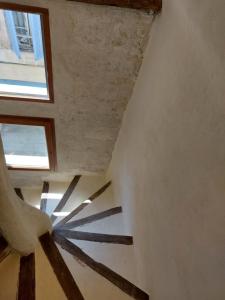 Fotografia z galérie ubytovania Maison intra muros, terrasses avec vue jaccuzzi et garage v Avignone