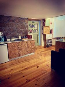 A cozinha ou kitchenette de Viela alojamentos Amarante
