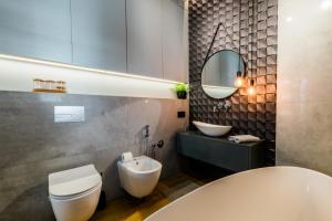Łazienka w obiekcie Apartament nad jeziorem Długim Leśna # 28