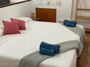 Posteľ alebo postele v izbe v ubytovaní Almansa Flat 14