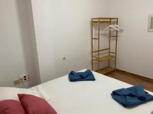 Posteľ alebo postele v izbe v ubytovaní Almansa Flat 14