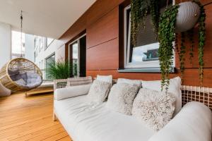 Część wypoczynkowa w obiekcie Apartament nad jeziorem Długim Leśna # 28