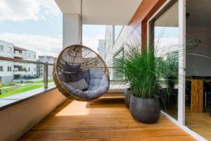 Część wypoczynkowa w obiekcie Apartament nad jeziorem Długim Leśna # 28