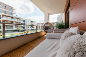 Łóżko lub łóżka w pokoju w obiekcie Apartament nad jeziorem Długim Leśna # 28