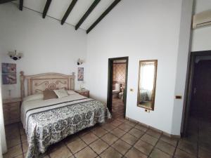Posteľ alebo postele v izbe v ubytovaní CERCADO DEL MEDIO, CHALET con PISCINA PRIVADA