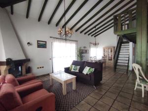 Posedenie v ubytovaní CERCADO DEL MEDIO, CHALET con PISCINA PRIVADA