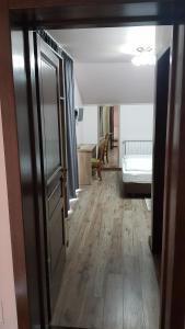 GîlgăuNatura Chalet的相册照片