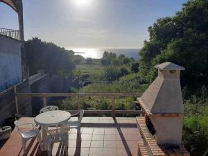 Fotografie z fotogalerie ubytování Casa Machina casa con amplia terraza y barbacoa v destinaci Carnota