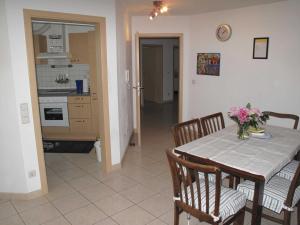 Kuchyň nebo kuchyňský kout v ubytování Ferienwohnung Kunst