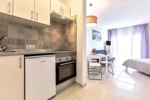 Kuchyň nebo kuchyňský kout v ubytování Sweet View Study - Playa Paraiso Tenerife