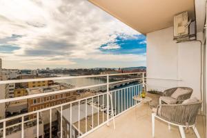 Balkón alebo terasa v ubytovaní URBAN LUXURY APARTMENT