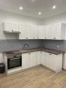 Kuchyňa alebo kuchynka v ubytovaní Apartmán Levandule