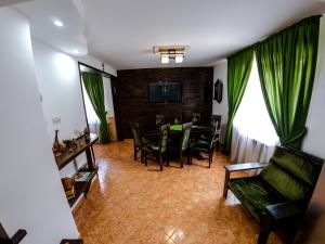 Et tv og/eller underholdning på Pensiunea Alyna