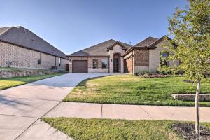 Gallery image of Aledo Home with Covered Patio and Spacious Yard! in Willow Park