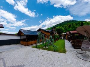 En generel udsigt til bjerge eller udsigt til bjerge taget fra pensionatet