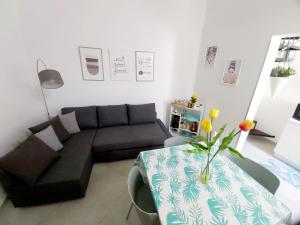 A seating area at Dimora Asmara 11 15