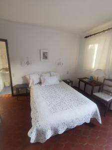 Hôtel Saint Andre客房内的一张或多张床位