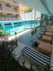 Bazén v ubytování Windsor Hotel Luxor nebo v jeho okolí