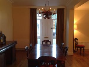 Dining area sa apartment