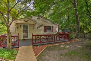 Gallery image ng Heathsville Home with Sunroom Less Than 10 Mi to Beach! sa Heathsville